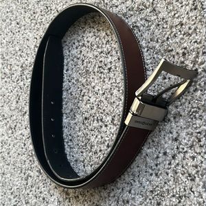 Swiss Gear Reversible Black/Brown Silver belt 36
